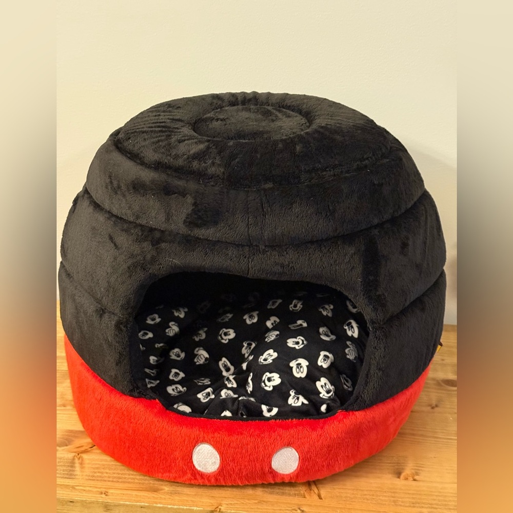 Disney Mickey Mouse Dome Beehive Pet Bed  Red Black Dog Cat Machine Washable